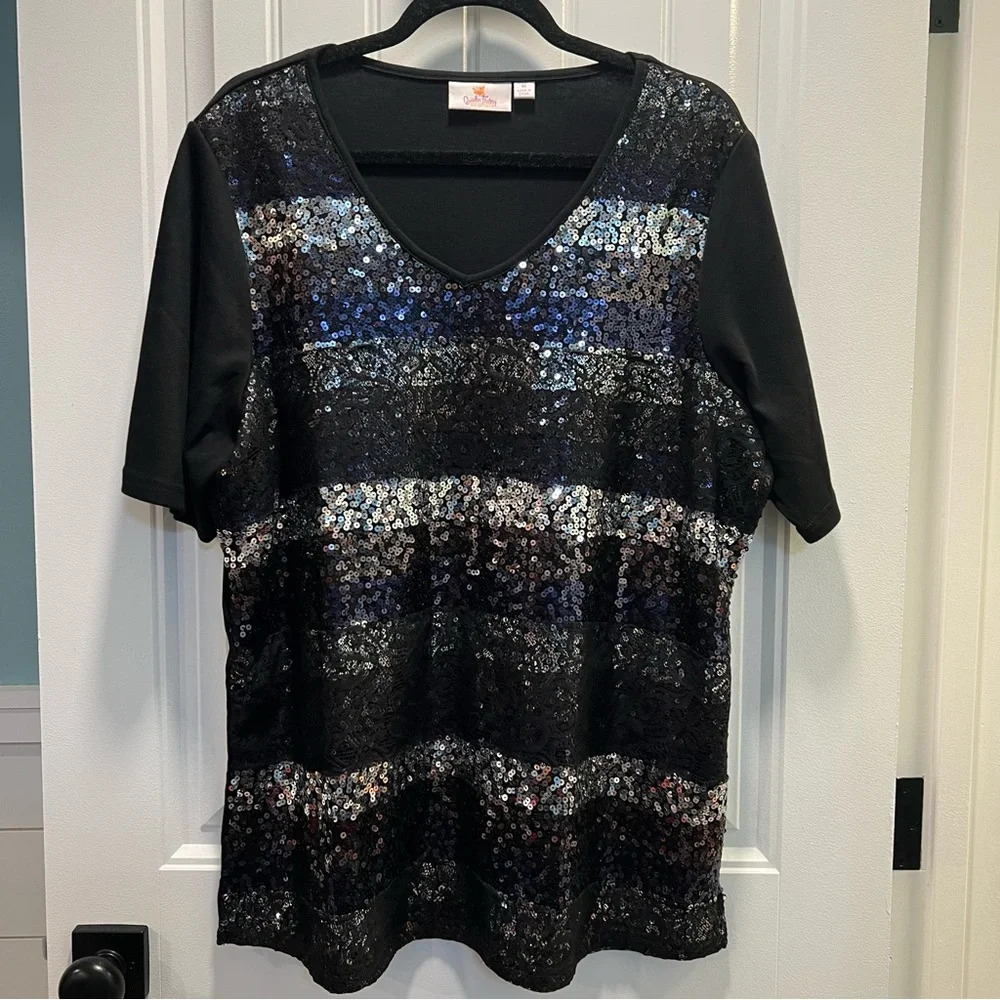 Quacker Factory Black Blouse w/Silver and Gold Sequin Stripes on Front. Size XL.